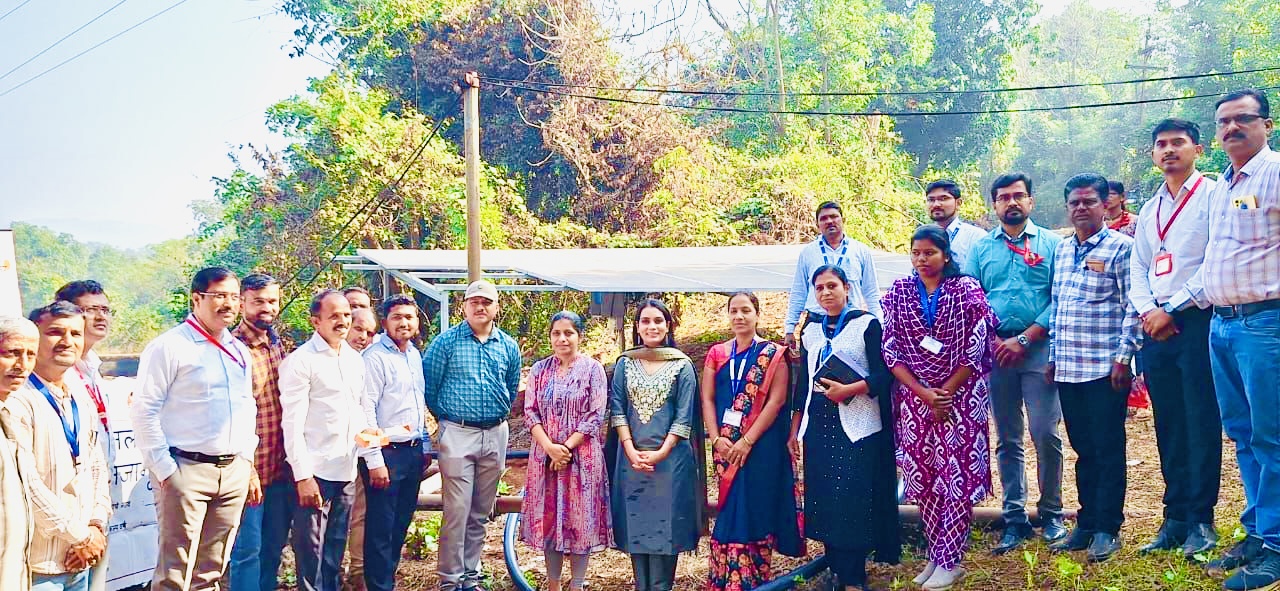 रायगड जिल्ह्याचे मुख्यकार्यकारी अधिकारी मा. नेहा भोसले मॅडम उपमुख्यकार्यकरी अधिकारी मा. तनपुरे साहेब पंचायत समितीचे मा. गटविकास अधिकारी साहेब पाहणी करताना.
